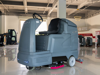 駕駛式洗地機(jī) 駕駛式洗地機(jī)