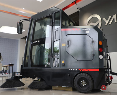 揚(yáng)子掃地機(jī) 揚(yáng)子掃地機(jī)