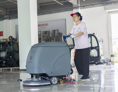 手推式洗地機(jī) 手推式洗地機(jī)